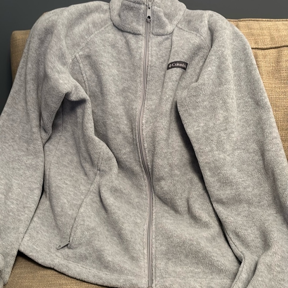 Columbia Gray and Fleece Jackets Women’s Large